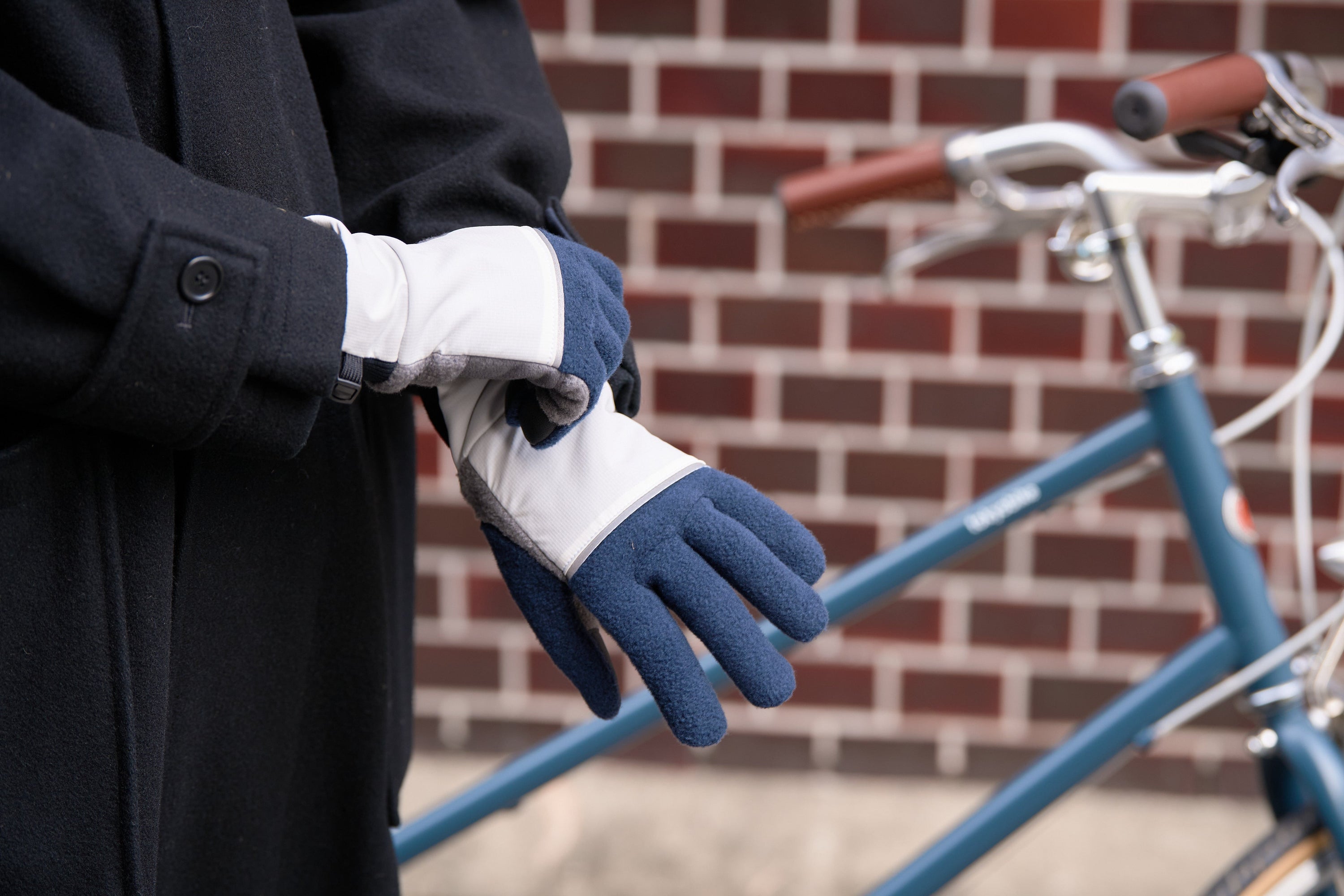 tokyobike + tet. commuter gloves MEDIUM navy & white